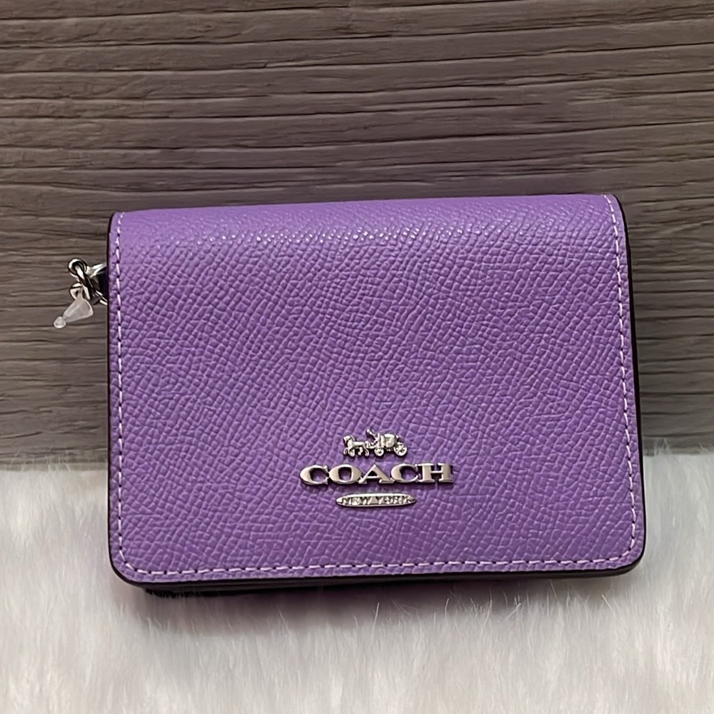 Coach Mini Wallet On A Chain With Signature Canvas Interior - Picture 2 of 8